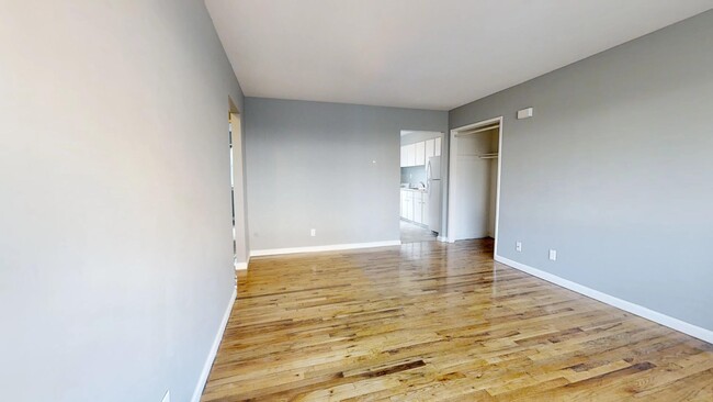Building Photo - 333 Bellevue Ave