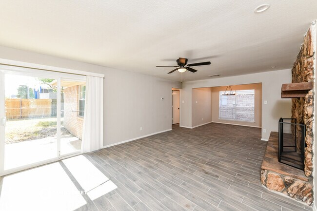 Building Photo - 6540 Old Mill Cir