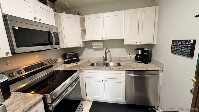 Building Photo - 1037 Ashby D