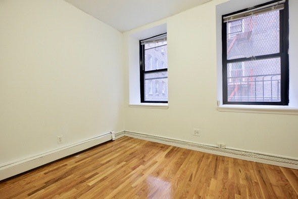 Primary Photo - 189 Claremont Ave