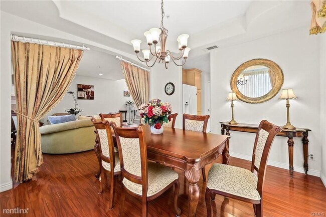Foto del edificio - 3 br, 3 bath Condo - 1116 Fairview Ave