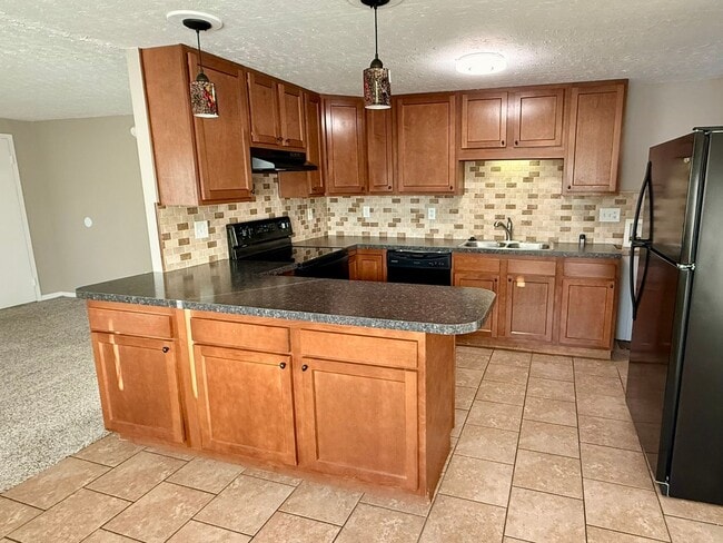 Building Photo - 5137 Mays Ave