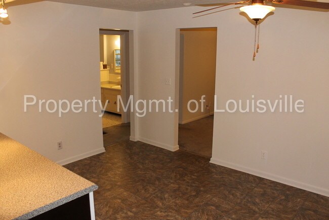 Foto del edificio - 816 Melford Ave