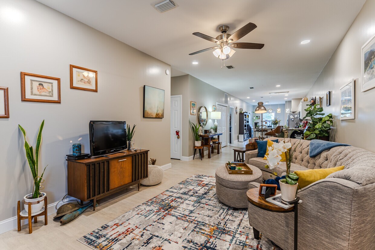 Foto principal - 1131 Balboa Ave