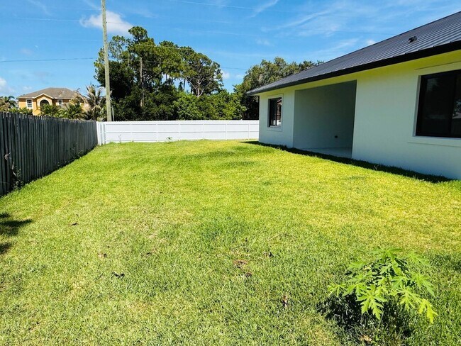 Foto del edificio - 1701 SW Cannon Ave