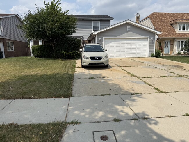 Building Photo - 1202 E Ardyce Ln