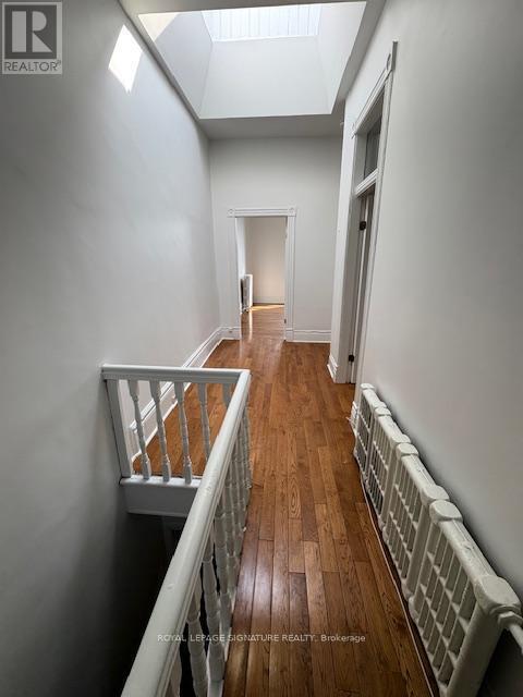 Photo du bâtiment - 1380 Queen St W