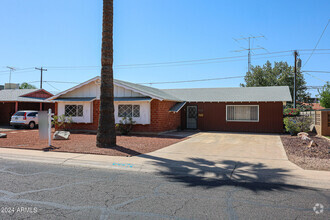 Building Photo - 4031 W Ocotillo Rd