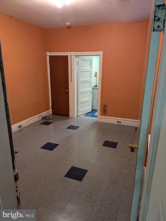 Building Photo - 4173 Ridge Ave