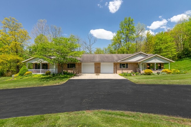 Building Photo - 151-163 E Jones