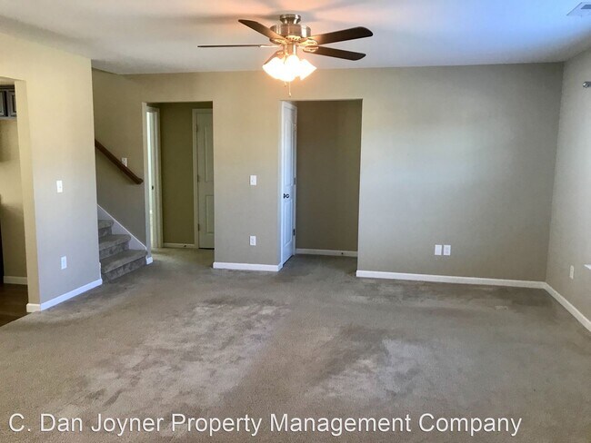 Building Photo - 3 br, 2.5 bath House - 1010 Whirlaway Circle