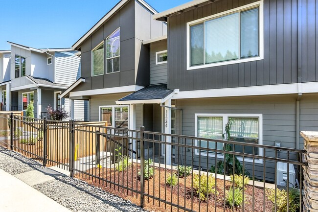 Foto del edificio - Brand New Townhome in Pleasant Valley Vill...