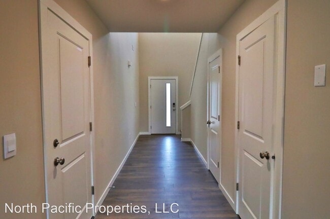Building Photo - 3 br, 2.5 bath House - 8573 54th St NE
