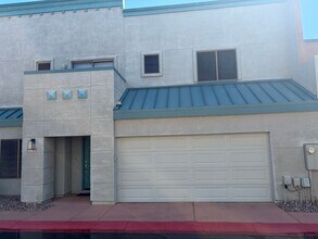 Building Photo - 2027 E University Dr