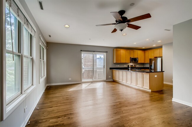 Foto del edificio - 421 S Ridgeland Ave