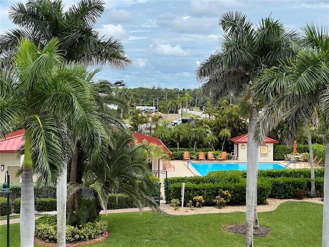 Foto del edificio - 3220 S Shore Dr