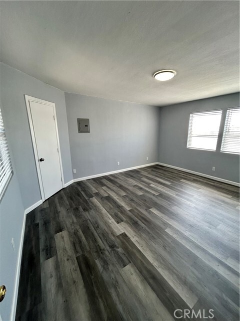 Foto del edificio - 6517 Avalon Blvd