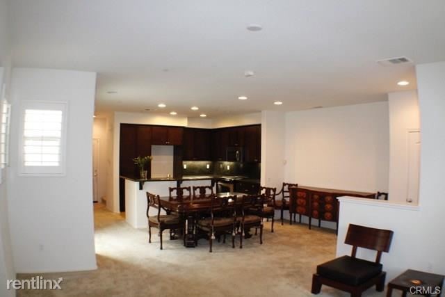 Foto del edificio - 959 N Sunrise Lane