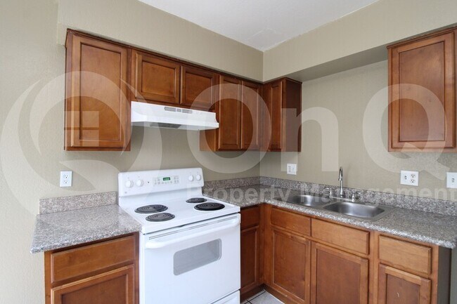Building Photo - 6742 W Palmaire Ave