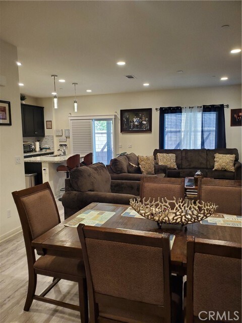 Foto del edificio - 27440 Red Rock Rd