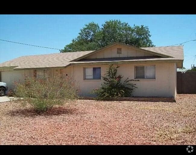 Building Photo - 1703 S Hardy Dr