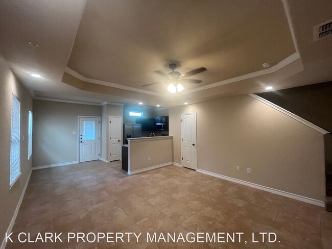 Building Photo - 3 br, 2.5 bath House - 6419 LUGLIO LANE  #101
