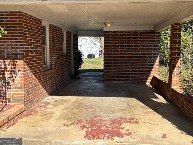 Building Photo - 190 Northcrest Dr