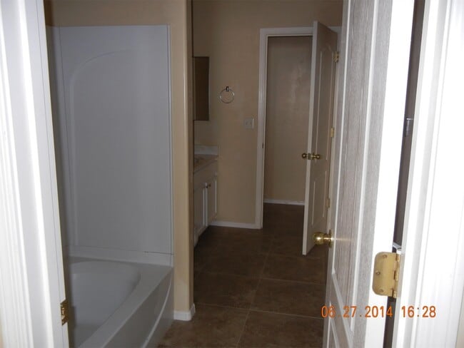 Building Photo - 8901 N Misty Brook Dr