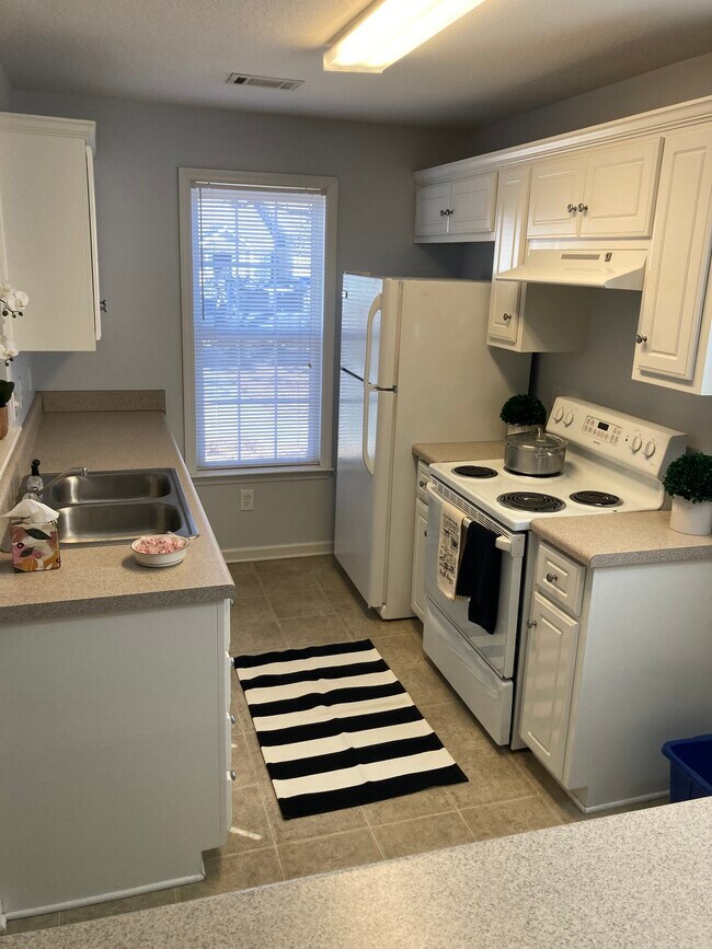 Foto del edificio - 149 Bentley Dr