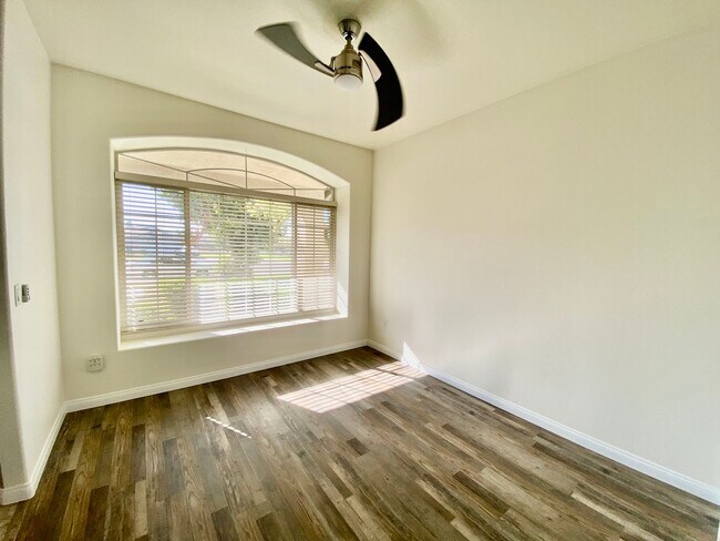 Foto del edificio - Exquisite SW 3-Bed, 2-Bath Charmer with Po...