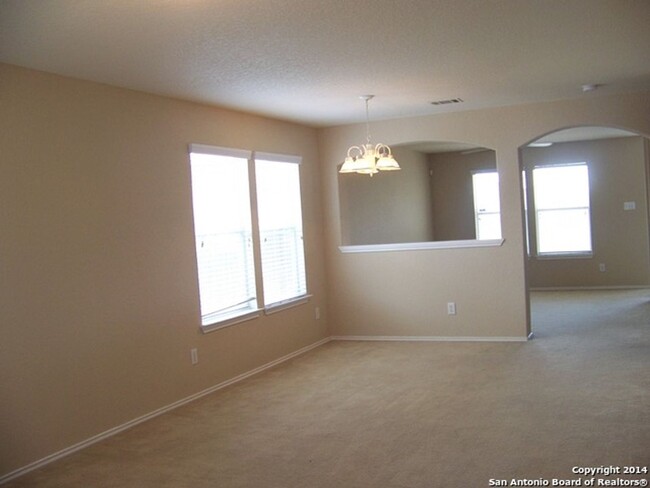 Building Photo - 3 Bedrooms and 2 bathroom located in Stone...