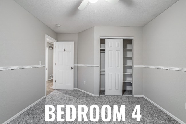 Foto del edificio - 13031 Dexter St