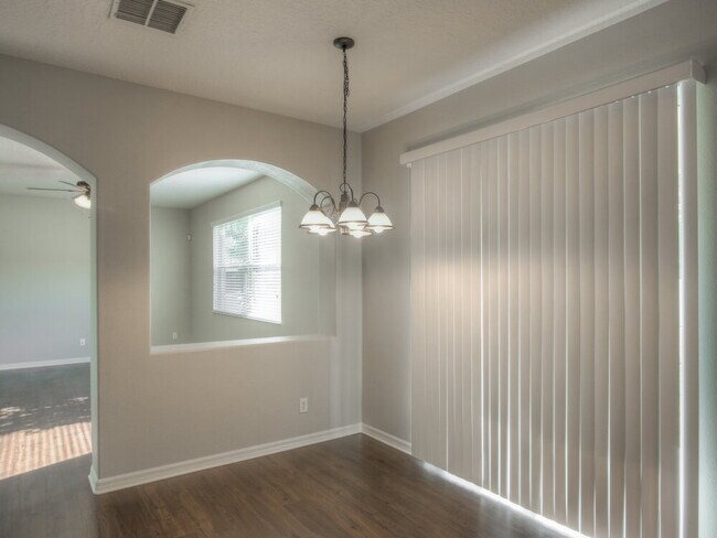 Building Photo - 3813 Pyrite Dr