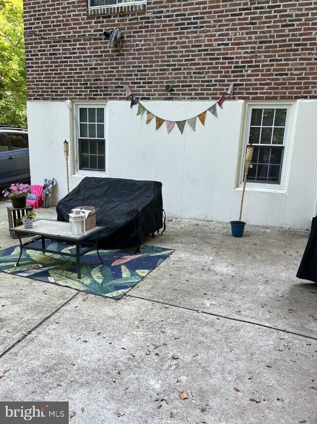 17 E Lincoln St Unit 1ST FLOOR, Media, PA 19063 Room for Rent in Media, PA