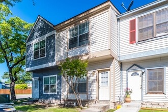 Building Photo - 12205 Magnolia Blossom St