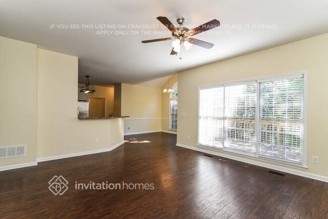 Foto del edificio - 430 Croftwood Close