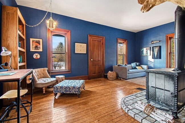 Foto del edificio - 704 24th Ave