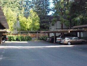 Building Photo - 505 Cypress Point Dr