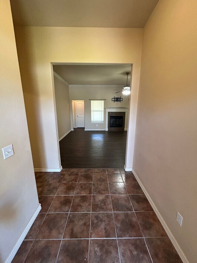 Foto del edificio - Modern and Beautiful 3-Bed, 2-Bath Home