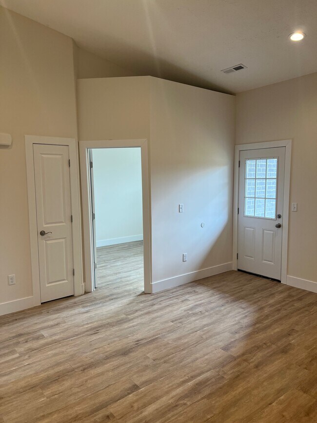 708 Courtyard Ln, Amelia, OH 45102 Townhome Rentals in Amelia OH