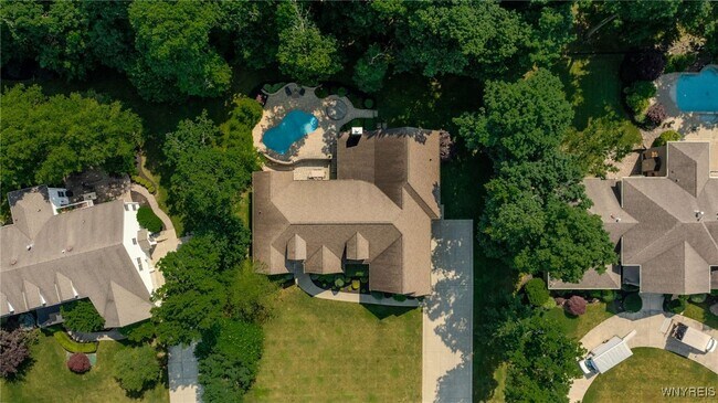 Foto del edificio - 9743 Cobblestone Dr