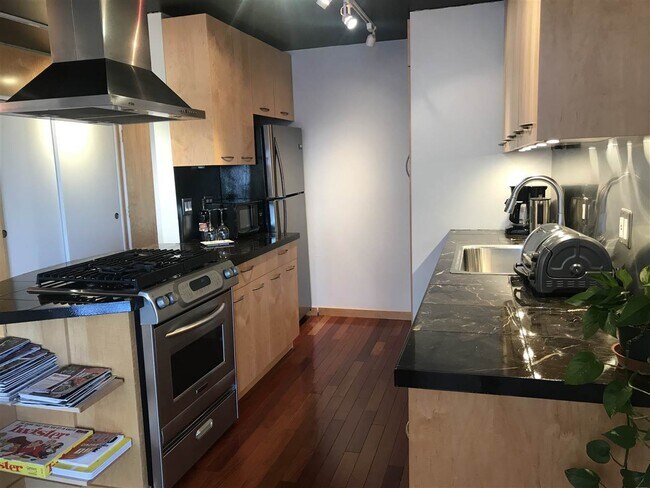 Building Photo - 108 Winding Way