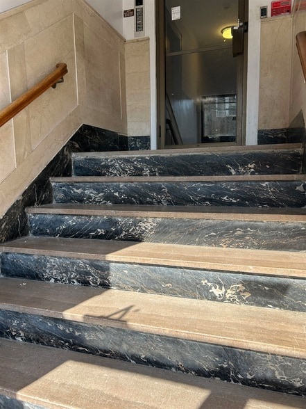 Foto del edificio - 287 Lawton Ave