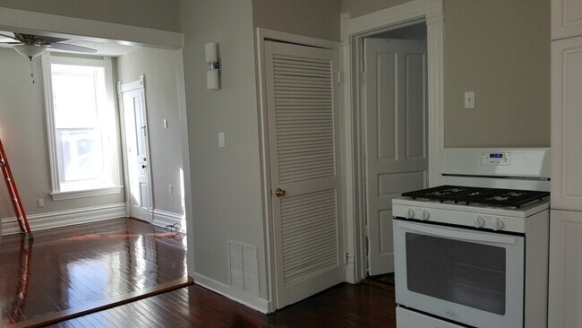 Foto del edificio - 1725 N Ashland Ave