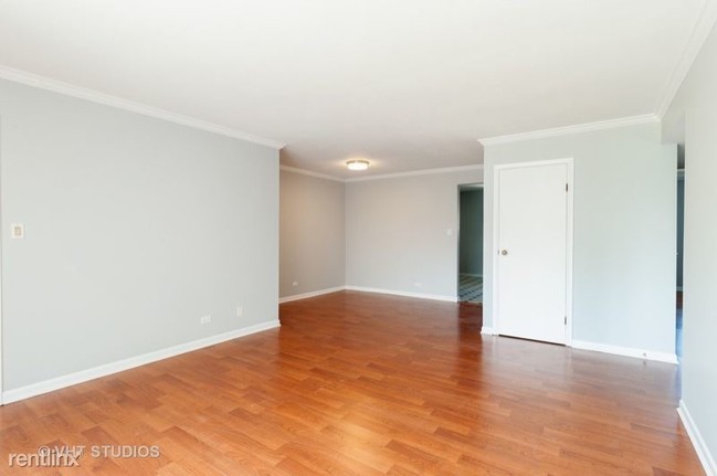 Building Photo - 9432 Bay Colony Dr