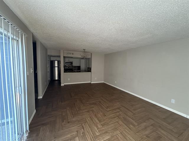 Foto del edificio - 4627 Country Creek Dr