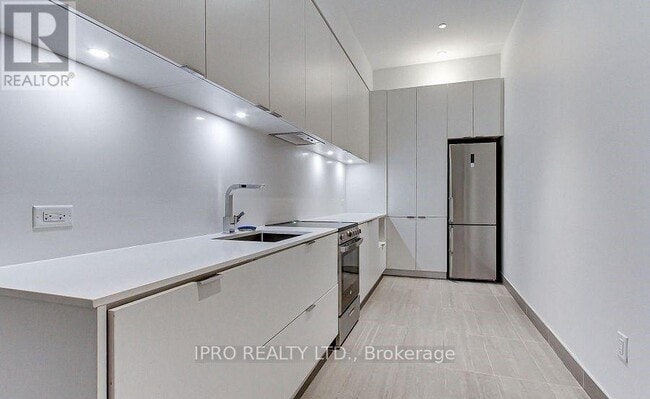 Building Photo - 3883-3883 Quartz Rd