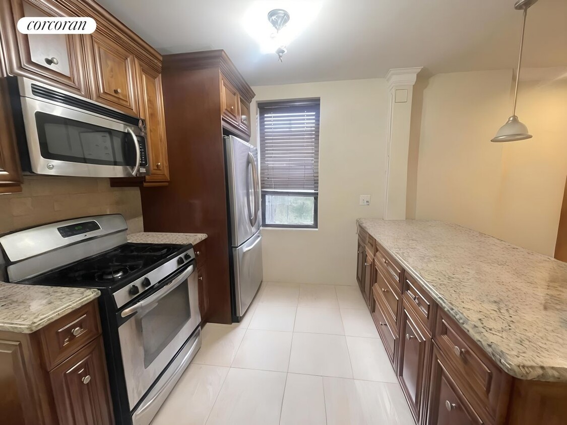 Foto principal - 9524 Fort Hamilton Pkwy