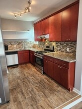 Building Photo - 146 E 2nd St