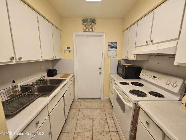 Foto del edificio - 8401 N Atlantic Ave